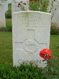 London Cemetery And Extension Longueval - Hunt, Jame
